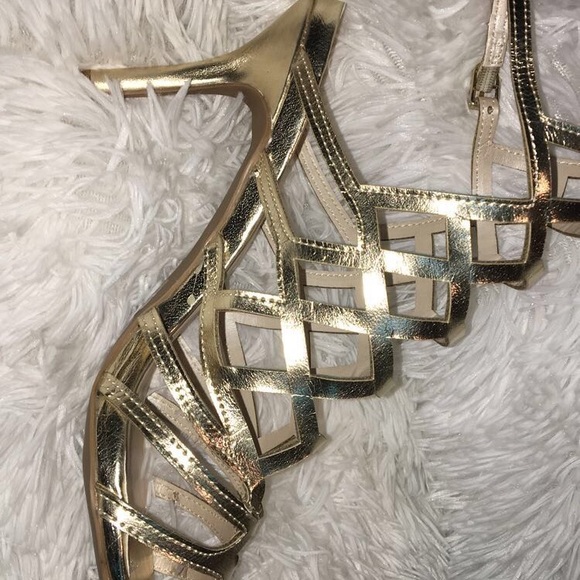 Mid heel cage sandals - Picture 2 of 3